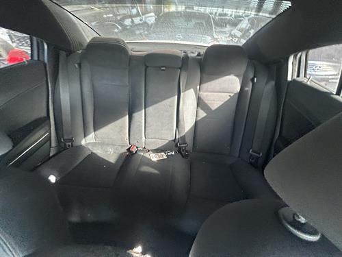 1-RotateNoneFlipNone0435a549-5556-457e-aaae-3eda2ac7937b