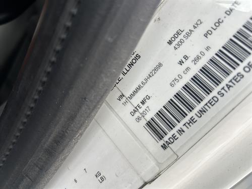 1-RotateNoneFlipNone4042a1d8-d0a5-4cd3-8fd7-789b4c0a35b5