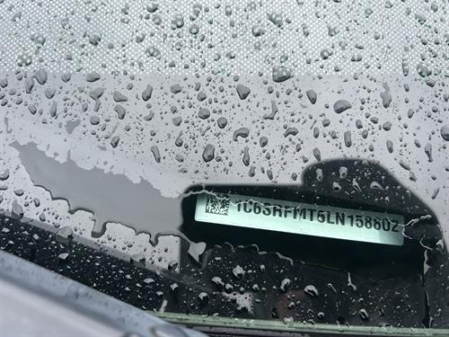 1-RotateNoneFlipNone8db71e85-53b1-47e5-92b0-3c8dda6a46c3